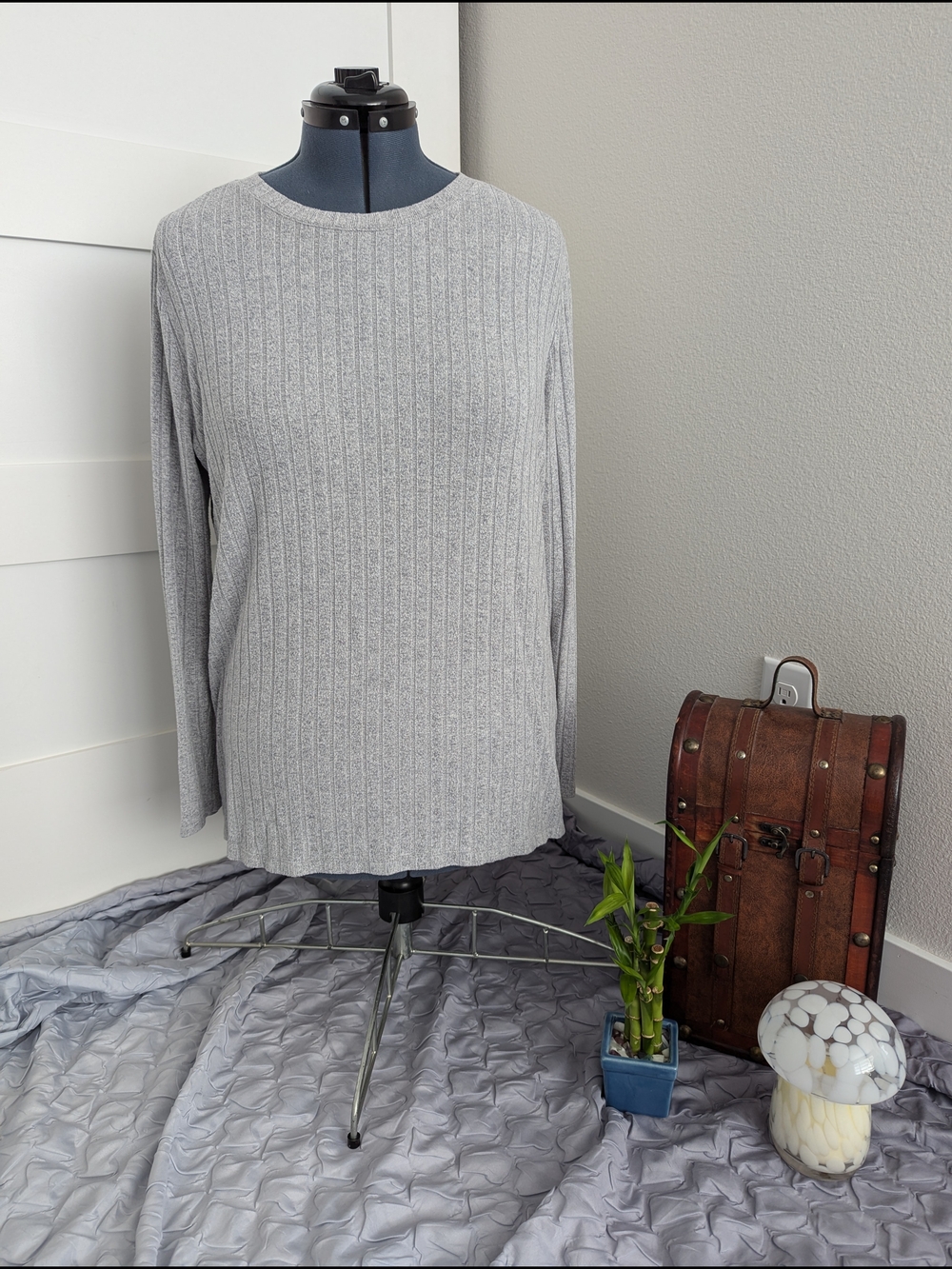 Lou & Grey Light Gray Ribbed Crewneck Sweater - XL
